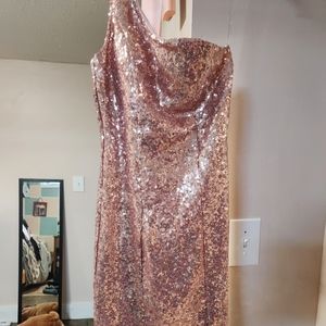 A pick dress